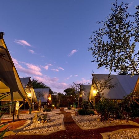 Urban Camp Hotel Windhoek Ngoại thất bức ảnh
