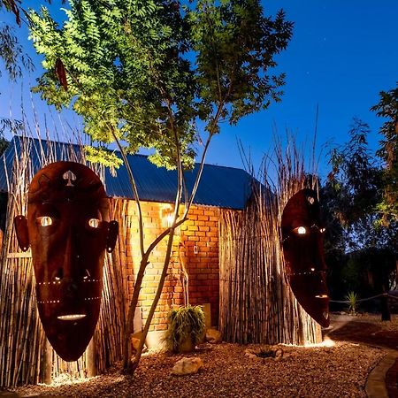 Urban Camp Hotel Windhoek Ngoại thất bức ảnh