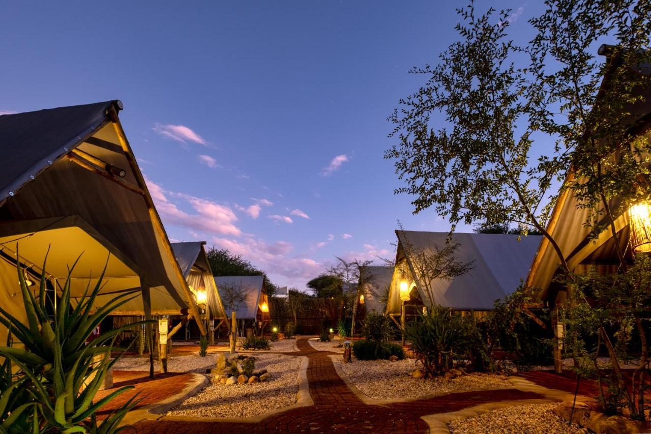 Urban Camp Hotel Windhoek Ngoại thất bức ảnh