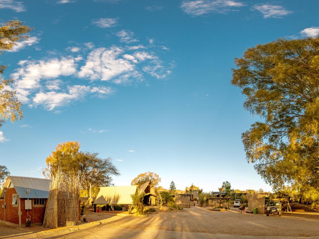 Urban Camp Hotel Windhoek Ngoại thất bức ảnh