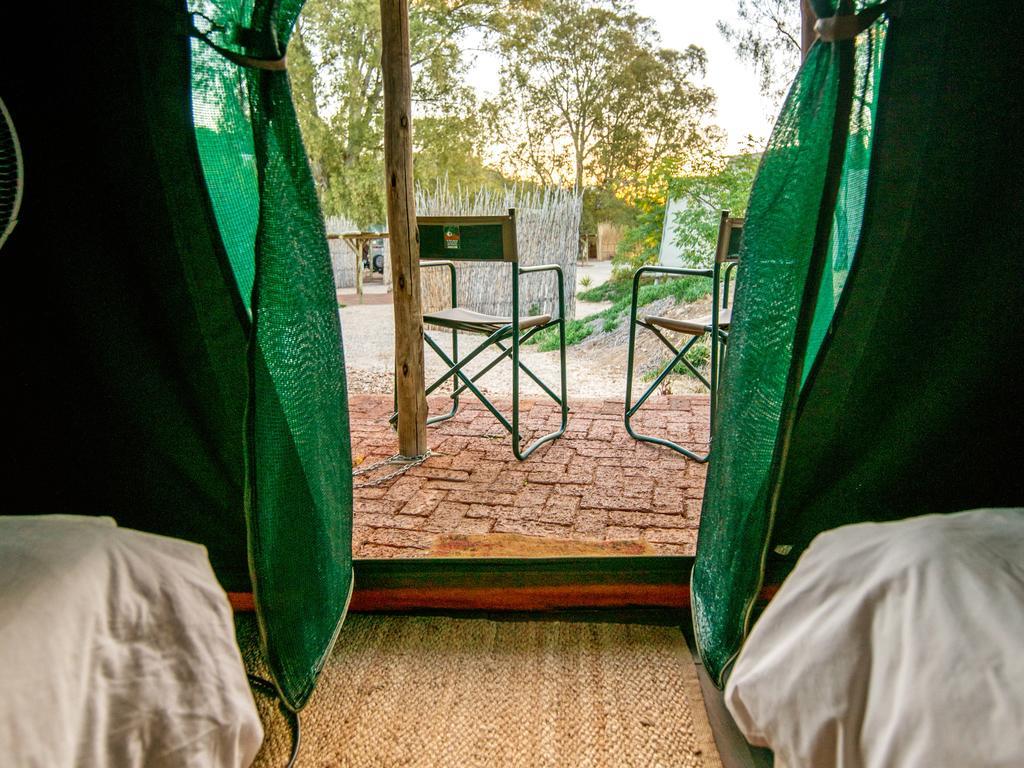 Urban Camp Hotel Windhoek Ngoại thất bức ảnh