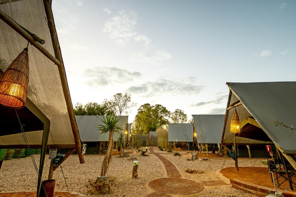 Urban Camp Hotel Windhoek Ngoại thất bức ảnh