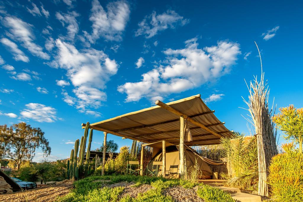 Urban Camp Hotel Windhoek Ngoại thất bức ảnh